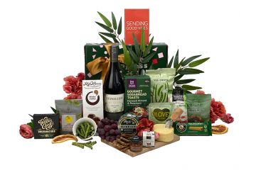 Perched Pinot Hamper Gift
